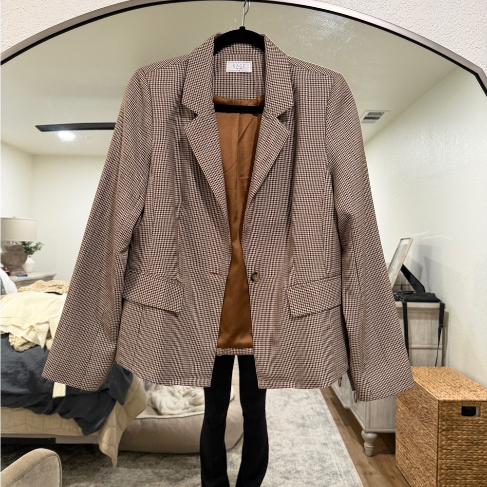 Sage Women's Neutral Checkered Blazer